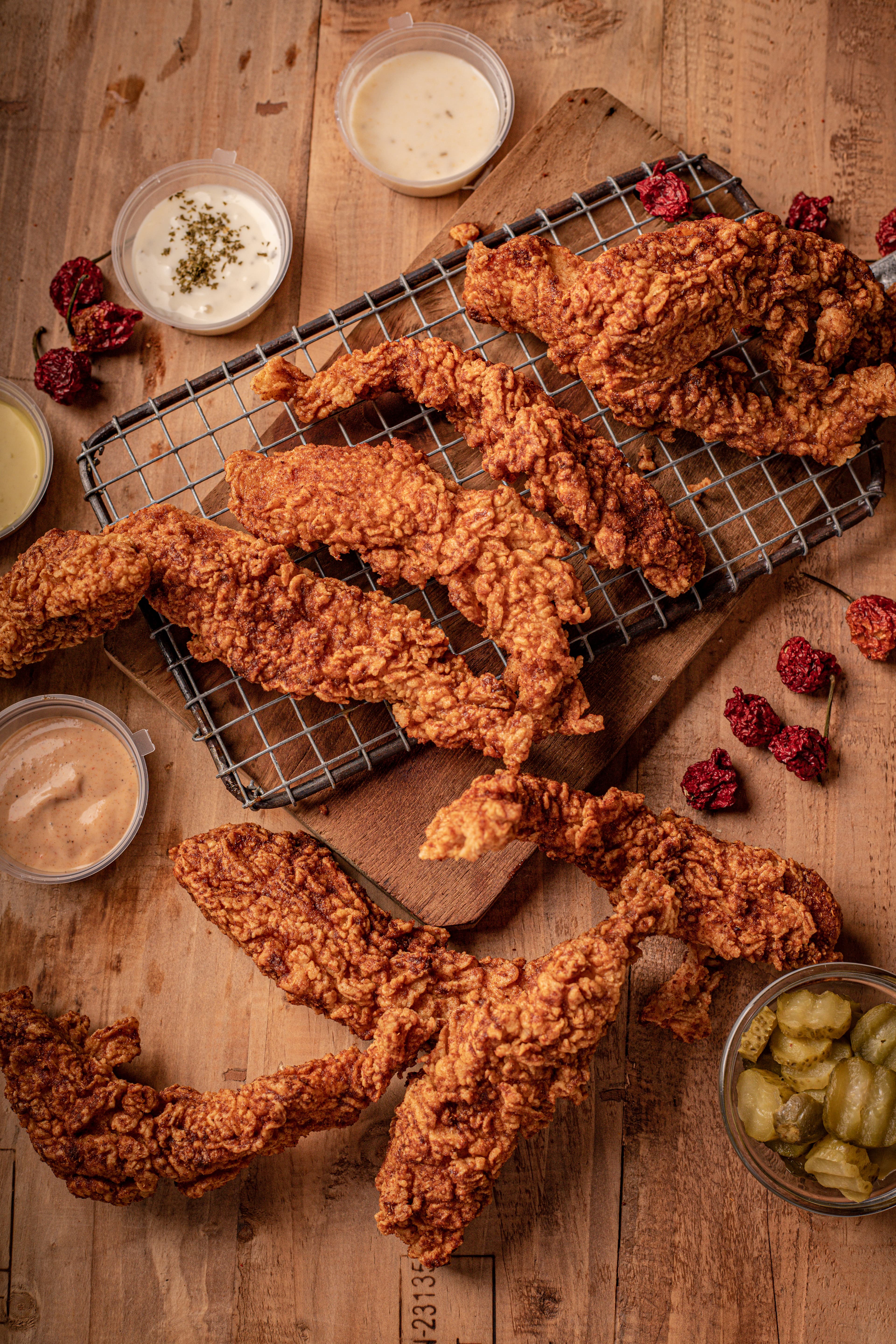 AyamTenns Nashville Hot Chicken — overhead flat lay